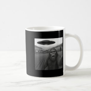 Caneca De Café Selfie De Pé Grande Com Alienígena Ufo Engraçada P