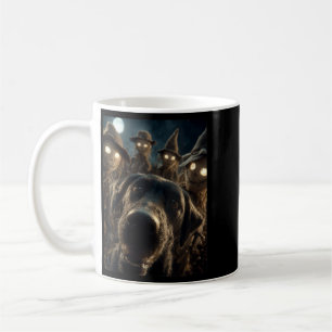 Caneca De Café Selfie Feminina Engraçada de Labrador com Espantal