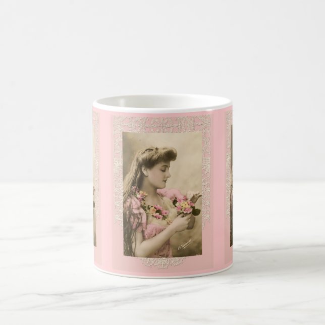 Caneca De Café senhora vitoriana com renda e ramalhetes (Centro)