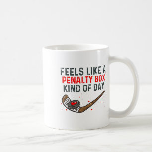 Caneca De Café Sente como um dia de caixa de penalidade engraçado