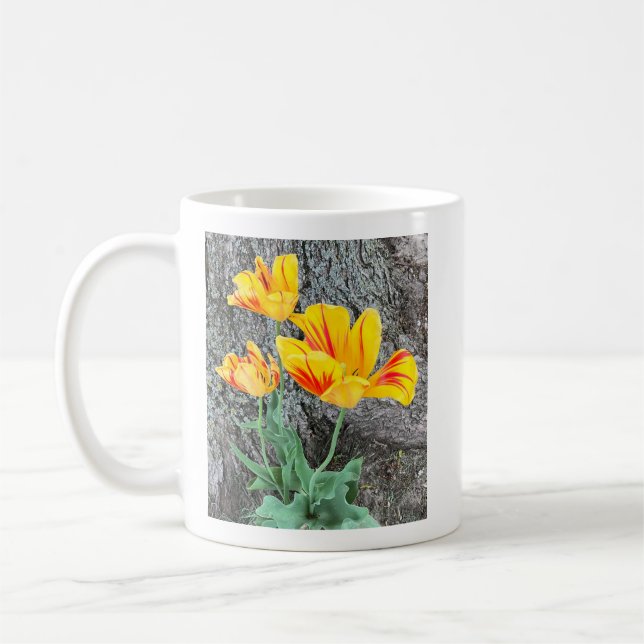 Caneca De Café Sequência de três tulipas amarelas / (Esquerda)