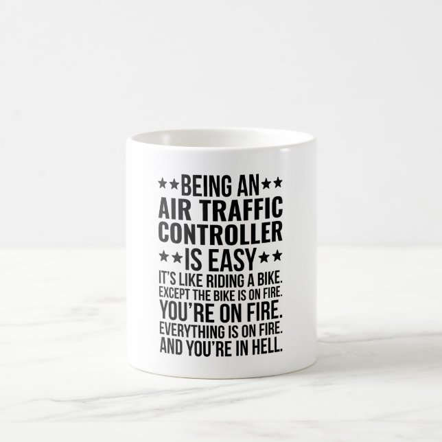 Caneca De Café Ser um controlador de tráfego aéreo é fácil, é com (Centro)