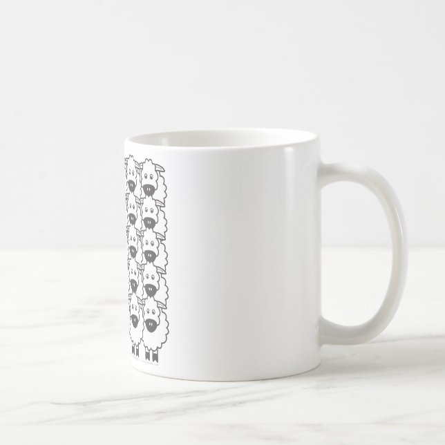 Caneca De Café Sheepdog de Shetland nos carneiros (Direita)