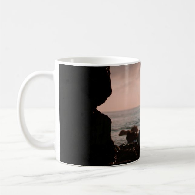 Caneca De Café Silhouette do homem na caverna (Esquerda)