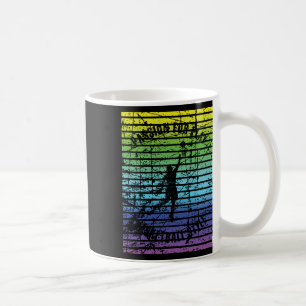 Caneca De Café Silhueta Preta De Um Jogador De Basquete Contra A