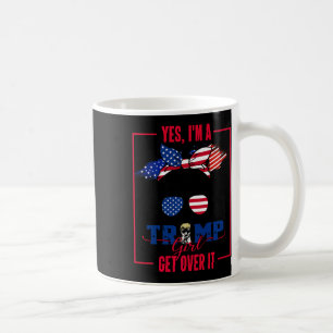 Caneca De Café Sim, eu sou uma garota idiota superando o Trump 20
