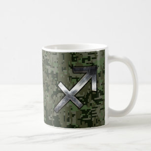 Caneca De Café Símbolo Zodíaco Sagitário no Camo Digital Verde