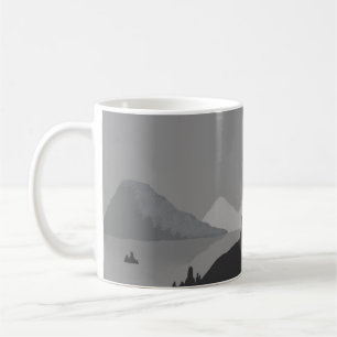 Caneca de café simples com paisagem montanhosa cin