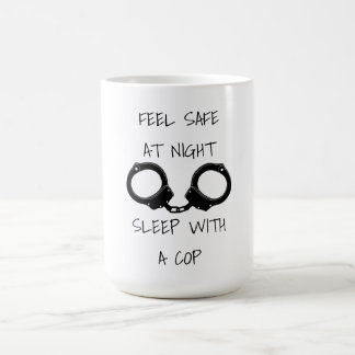 Caneca De Café Sinta-se seguro no humor policial noturno