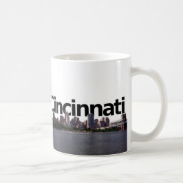 Caneca De Café Skyline de Cincinnati com o Cincinnati no abov do