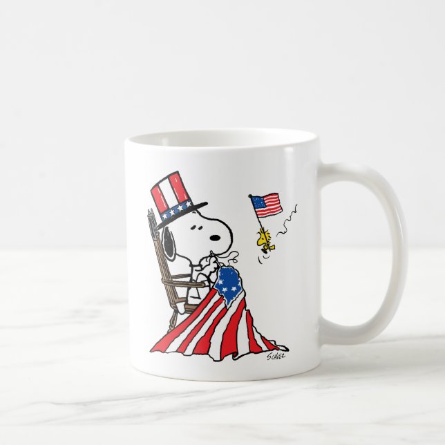 Caneca De Café Snoopy Sewing 4 de julho Flag (Direita)