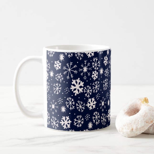 Caneca De Café Snowflake Blizzard Desenhado À Mão Com Marinho Clá (Com Donut)