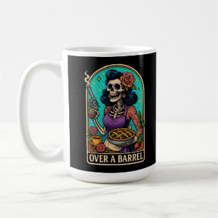 Caneca De Café Sobre um esqueleto de barril