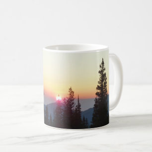 Caneca De Café Sol na Floresta na Montanha Rocky