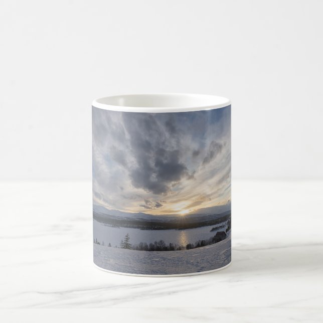 Caneca De Café Sol sobre lago congelado (Centro)