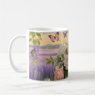 Caneca De Café Sonhadora, cena de foco suave de uma lavanda, Flor