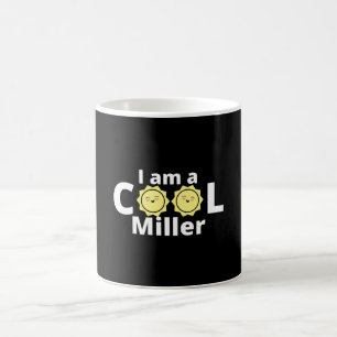 Caneca De Café Sou um legal design Miller - com um sol amarelo