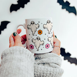 Caneca De Café Spooky Groovy Fantasmas e Flores no Halloween