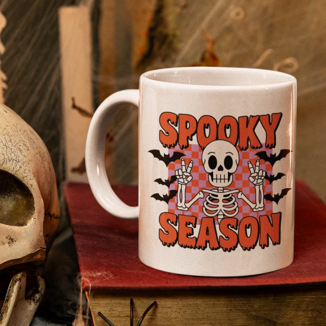 Caneca De Café Spooky Season" Halloween – Cute Skeleton with Bats (Criador carregado)