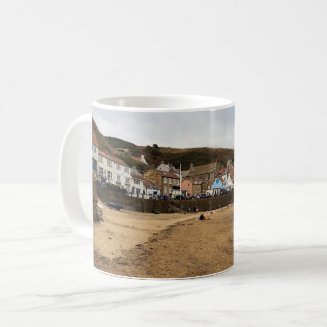 Caneca De Café Staithes Harbour Beach and Village Front (Frente Esquerda)