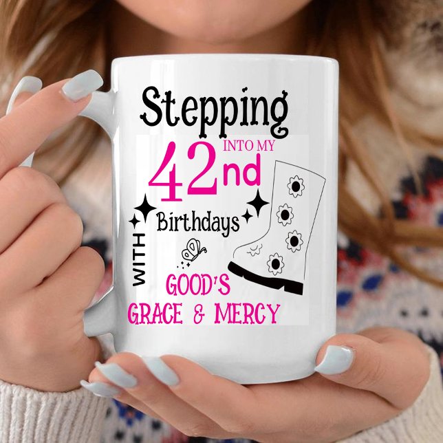 Caneca De Café Stepping Into My 42nd Birthday with God's  (Criador carregado)