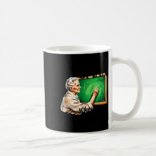 Caneca De Café Subestimar mulher que ensina aos setenta e poucos