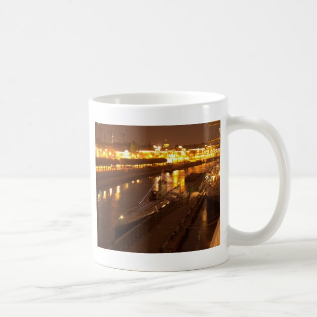 Caneca De Café Submarino em São Petersburgo (Direita)