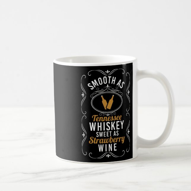 Caneca De Café Sweet As Strawberry Wine Tennessee Pride Bebendo (Direita)