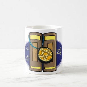 Caneca De Café Tábuas de Pedra Antigas com Amuleto de Pentagrama