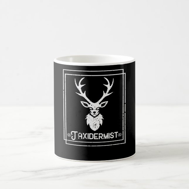 Caneca De Café Taxidermist Reindeer Deer Logo Shirt (Centro)