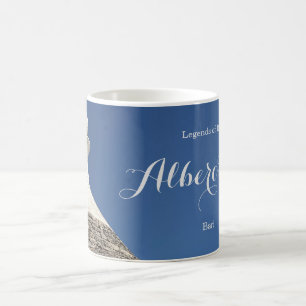 Caneca De Café Telhado em Alberobello na Itália