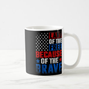 Caneca De Café Terra Dos Gratuitos Por Causa Da Corajosa Bandeira