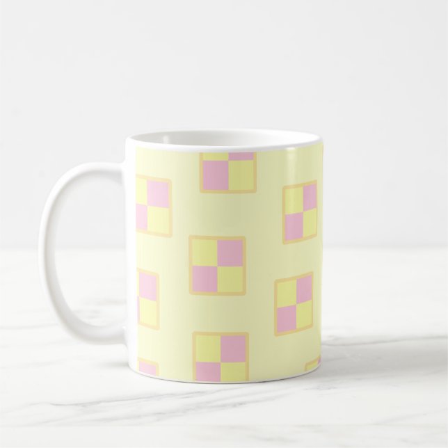 Caneca De Café Teste padrão do bolo de Battenburg. Rosa e amarelo (Esquerda)