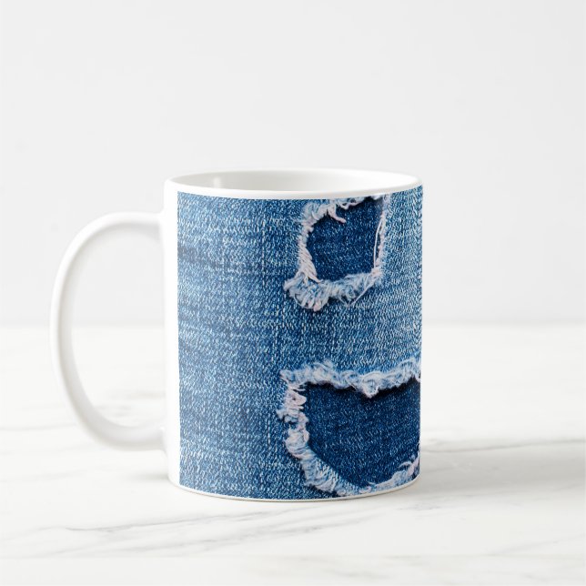 Caneca De Café Textura do tecido denim rasgada, matizes azuis. (Esquerda)
