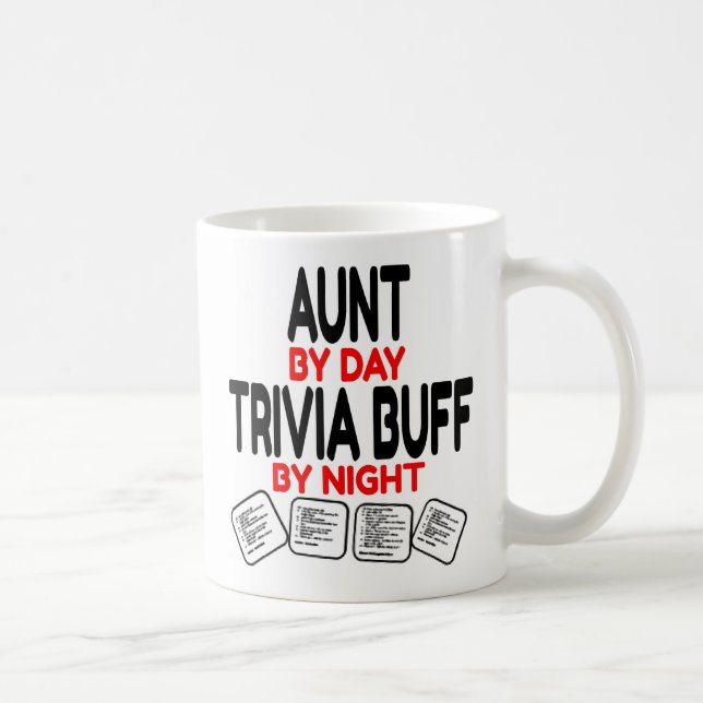 Caneca De Café Tia ama Jogando Trivia (Direita)