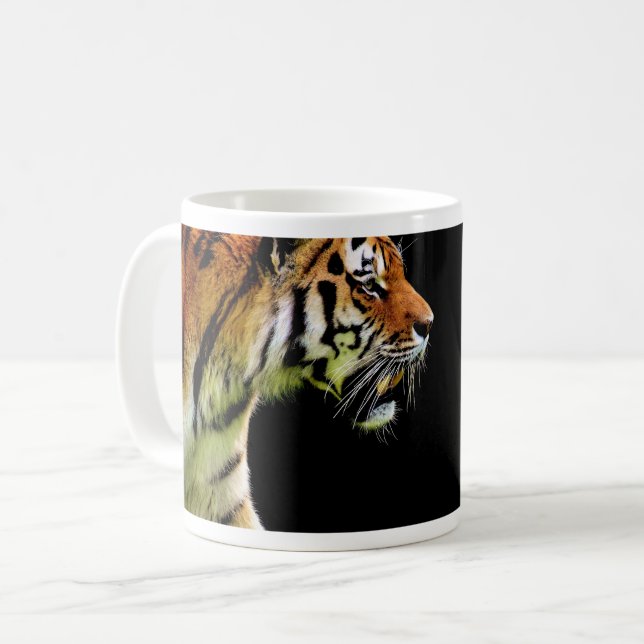 Caneca De Café Tiger Aproximando-se - Trabalho de arte animal sel (Frente Esquerda)