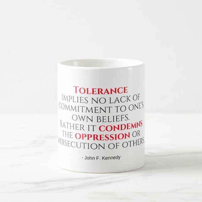Caneca De Café Tipografia de Cotação de Tolerância JFK (Centro)