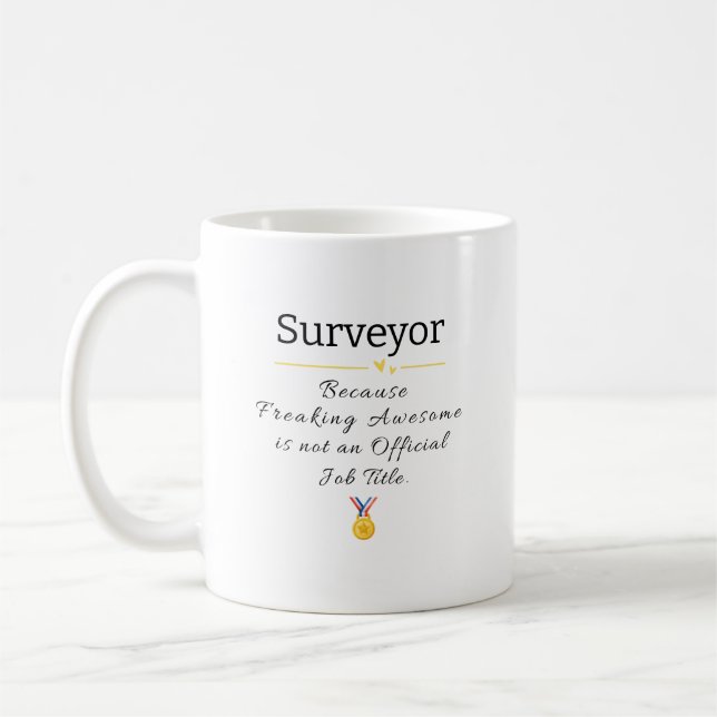 Caneca De Café Título de Trabalho Incrível do Surveyor Freaking (Esquerda)
