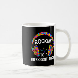 Caneca De Café Tocando Ao Som De Uma Melodia Diferente Autista Au