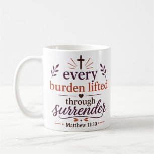 Caneca De Café Todo Fardo Levado Através da Rendição Cristã
