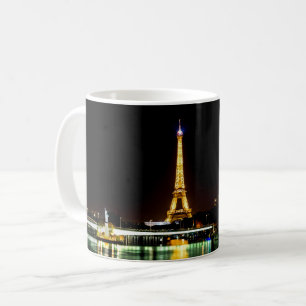 Caneca De Café Torre Eiffel iluminada em Paris à noite
