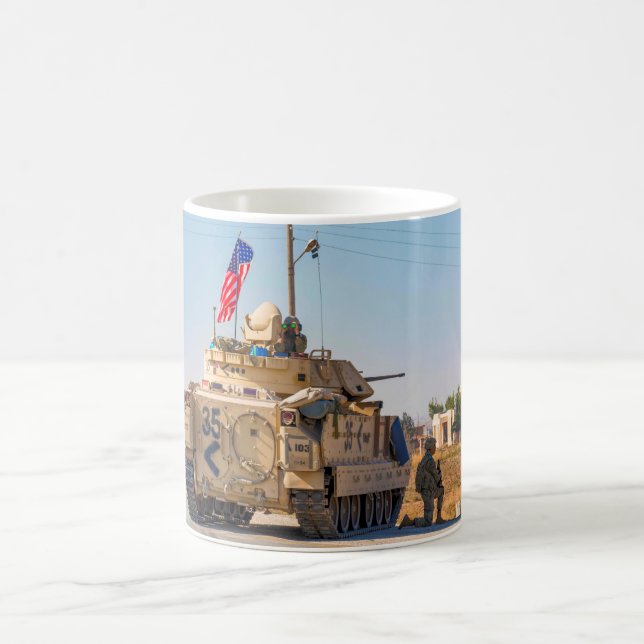 Caneca De Café TRANSPORTADORA DE PESSOAL ARMOSCADO - M2 Bradley (Centro)