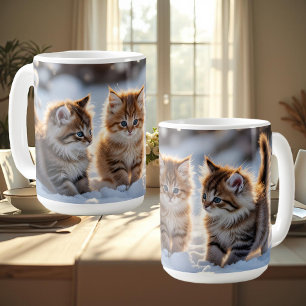 Caneca De Café Três gatinhos adoráveis brincando na neve, fofos