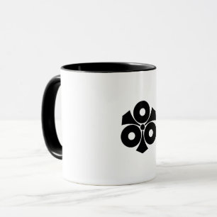 Caneca de café três olhos de cobra com espadas