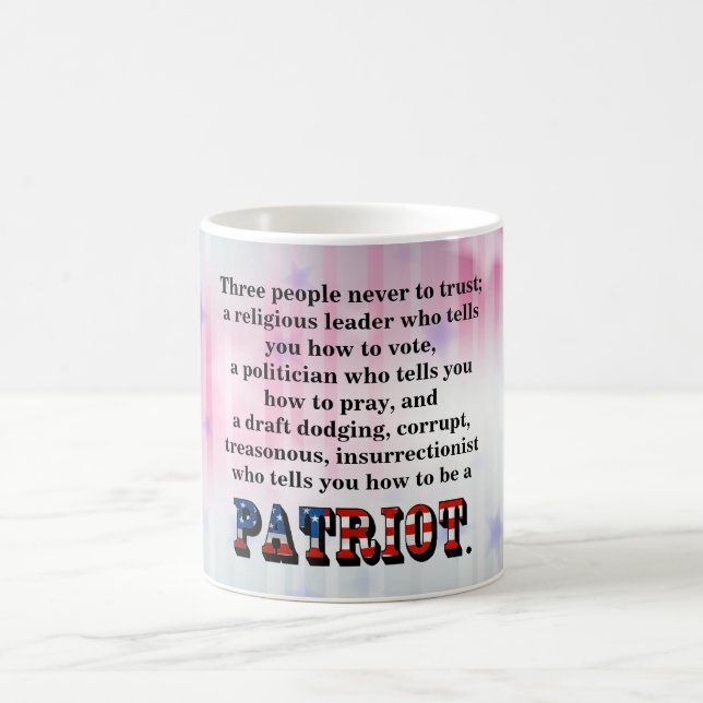 Caneca De Café Três pessoas que nunca confiam; (Centro)