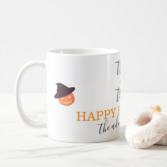 Caneca De Café Trick ou Tratar Halloween de Script Moderno (Com Donut)