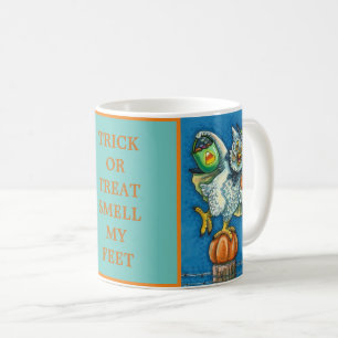 CANECA DE CAFÉ TRICK OU TREAT, CHEIRA MEU PÉ DE METADE, ENGRAÇADO