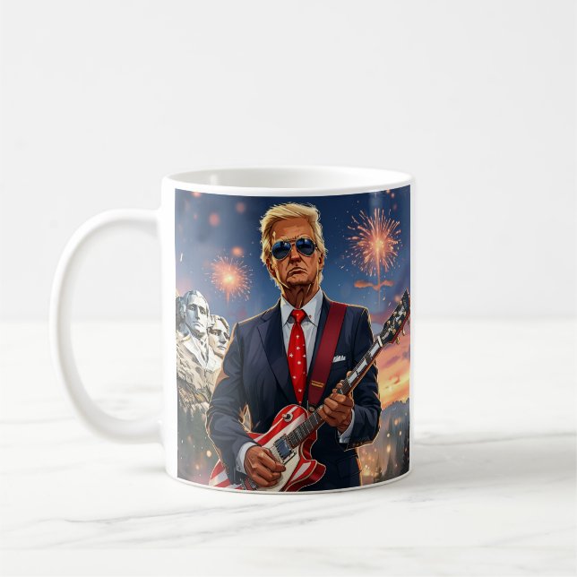 Caneca De Café Trump Tocando Violão Elétrico Monte Rushmore MAGA (Esquerda)