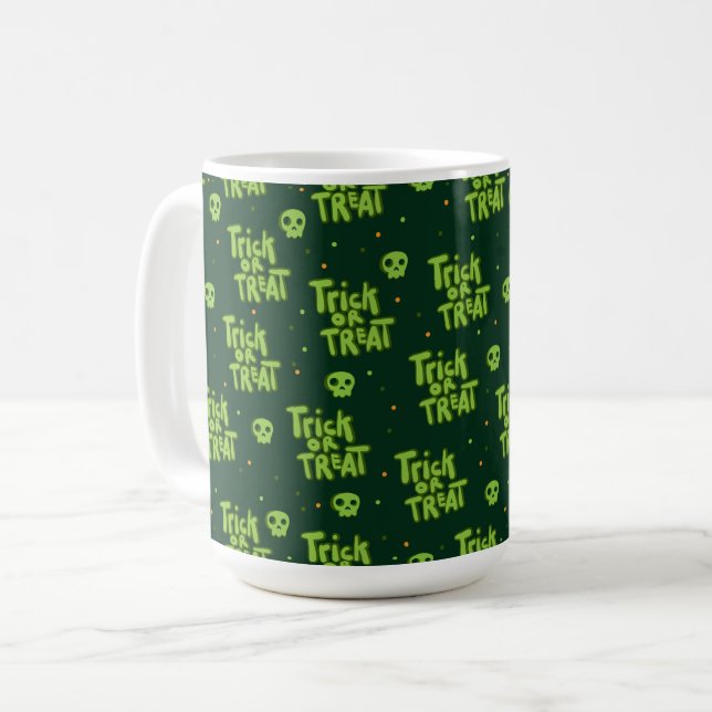 CANECA DE CAFÉ TRUQUE OU TRATAMENTO E COMPETÊNCIAS VERDE HALLOWEE (Frente Esquerda)