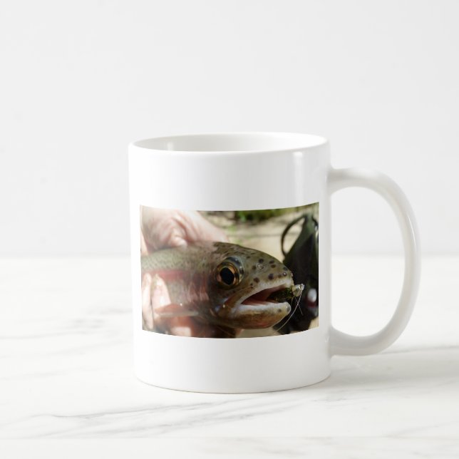 Caneca De Café Truta nas Mãos (Direita)